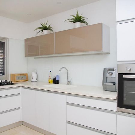 Apartments4You Etsel Bat Yam Εξωτερικό φωτογραφία